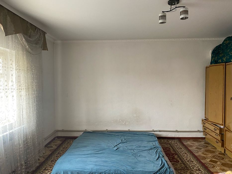 Уй сатылады .Тез арада.