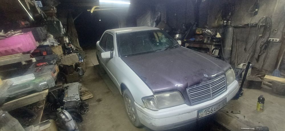 Продам мерседес 202