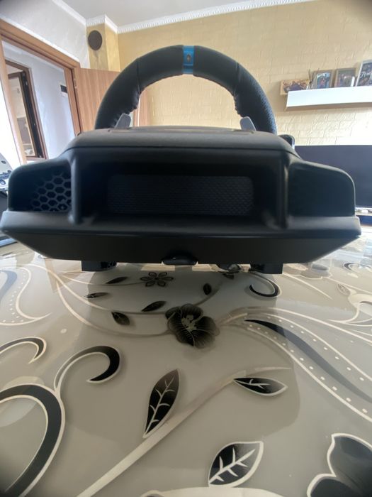 Волана е във много добро състояние и е използван много малко време