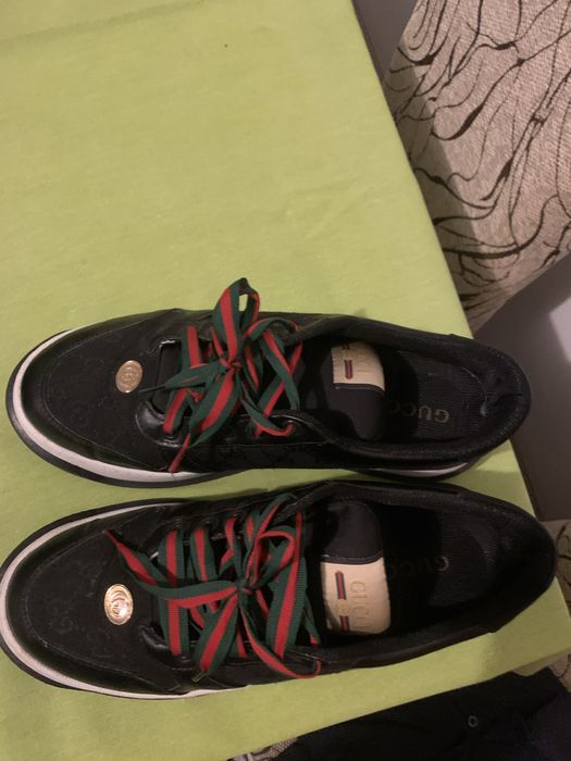 Vand/schimb Tenisi Gucci marimea 43 Originali