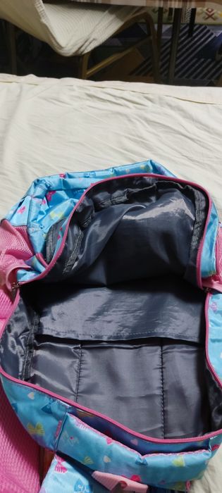 Продам рюкзак для девочки