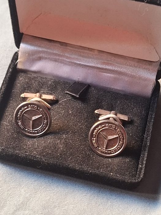 Butoni Mercedes din argint