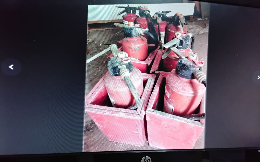 Продам ящики для огнетушителей.