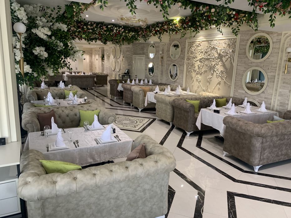 Уголки в гостинную. Честор уголок. диван в кафе. Диван