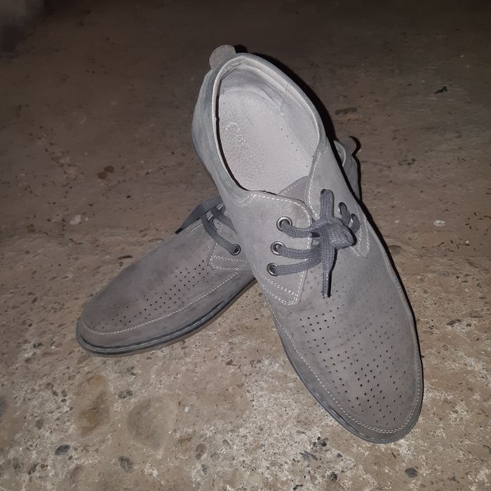 Vand pantofi marimea 40