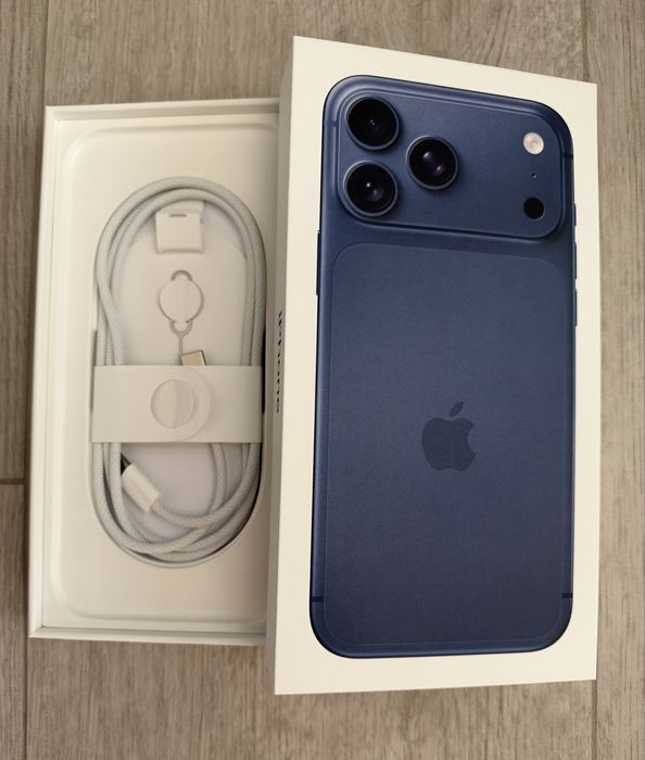 Apple iPhone 17 Pro Max, 256GB, Deep Blue