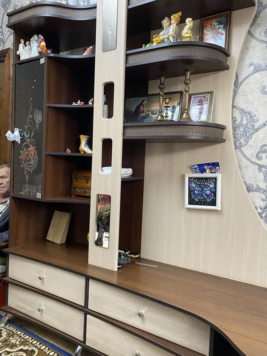 Красивая компактная стенка