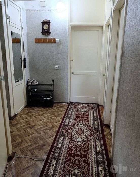 Продажа. Ц-5. 3-комнатная 
М. Минор, Алайский рынок