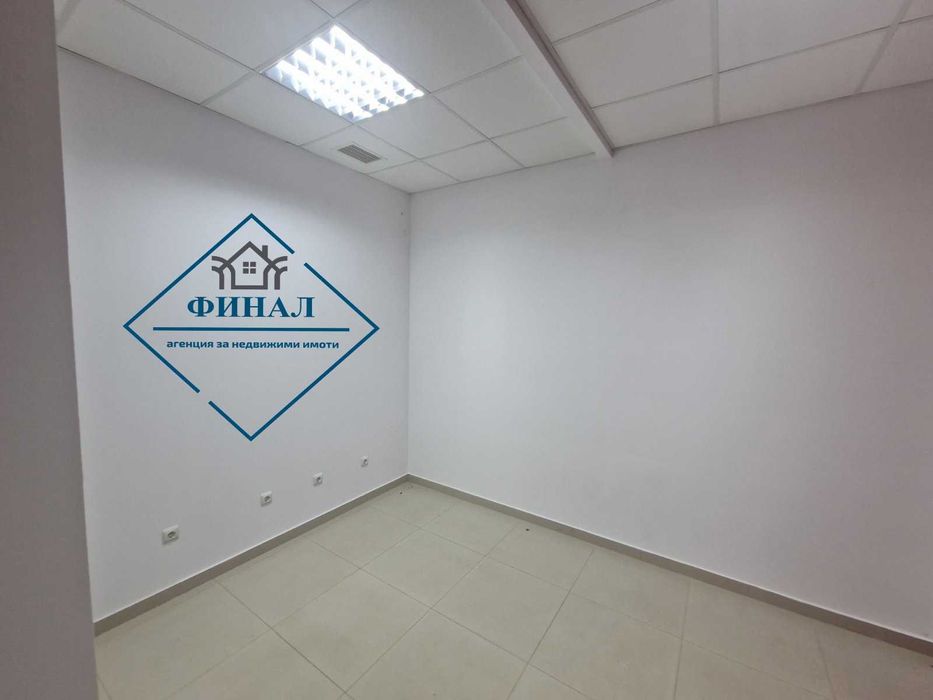 Продава се Магазин в Шумен, Център - 27 кв.м за 1077 €/кв.м - Снимка #1