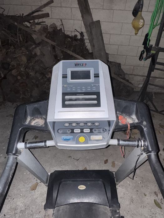 Продается беговая дорожка