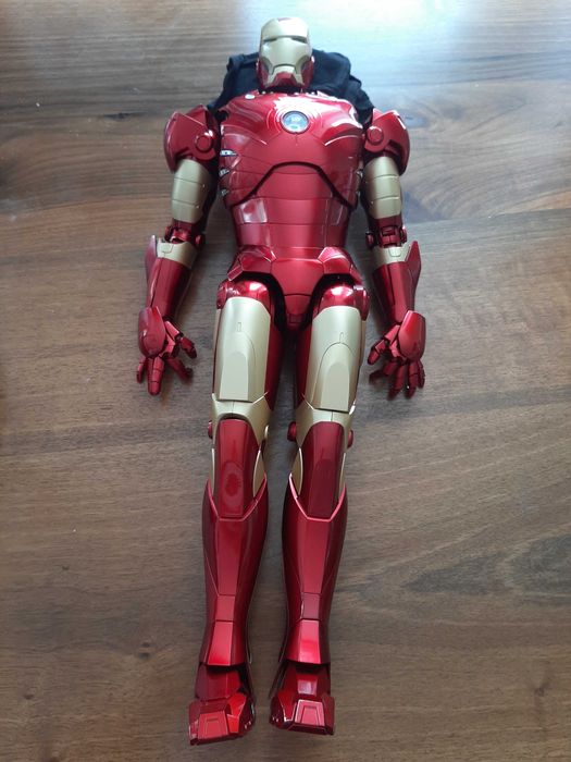 Железният човек -