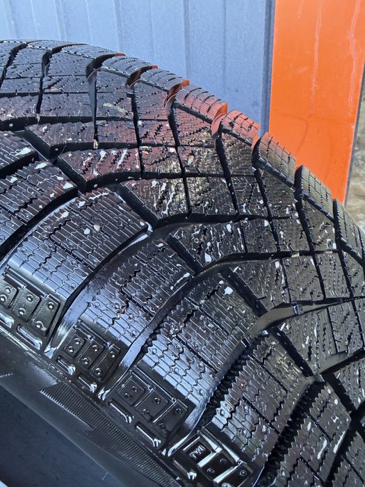 Шины Pirelli ice zero fr