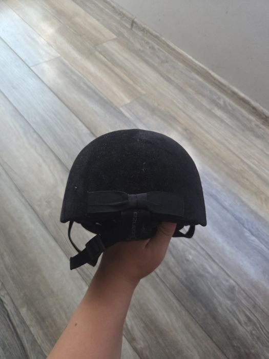 Шапка за езда тока като нова