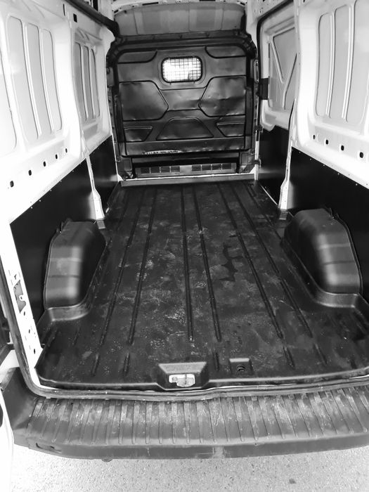 Mocheta   podea ford transit, costum