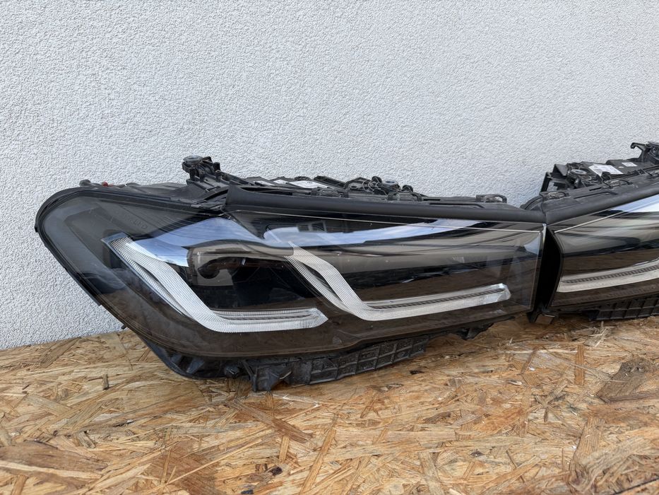 Set far stanga dreapta BMW G30 G31 LCI Facelift Full LED Adaptiv Black
