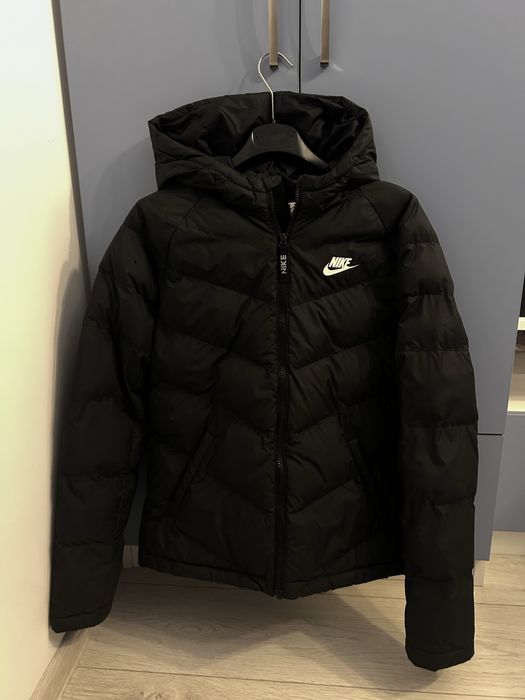 Geaca de iarna Nike