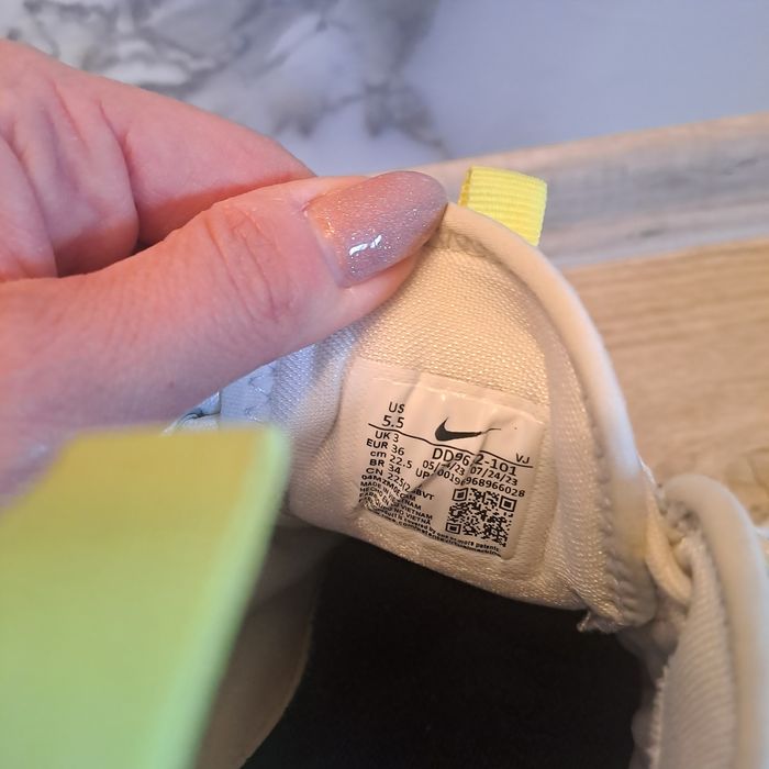 Маратонки за момиче Nike