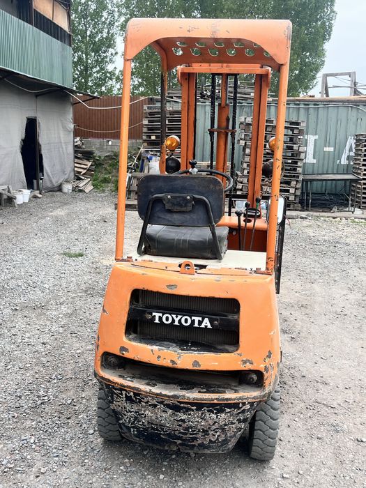 Вилочный погрузчик Toyota