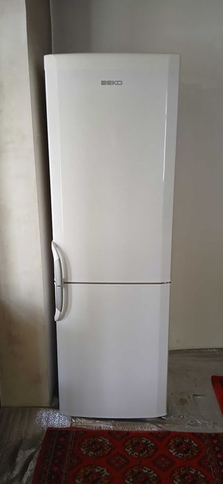 BEKO 340 л холодильник/морозильник