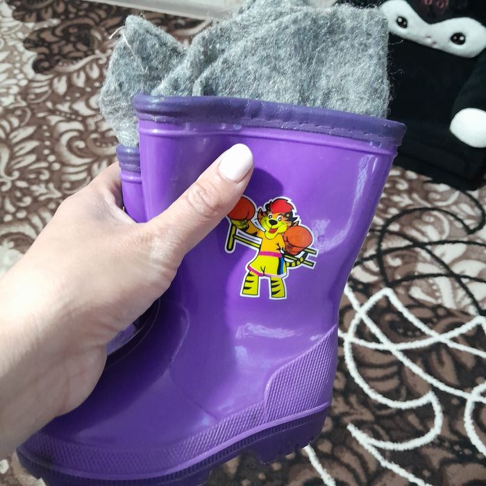 Для девочки  продам