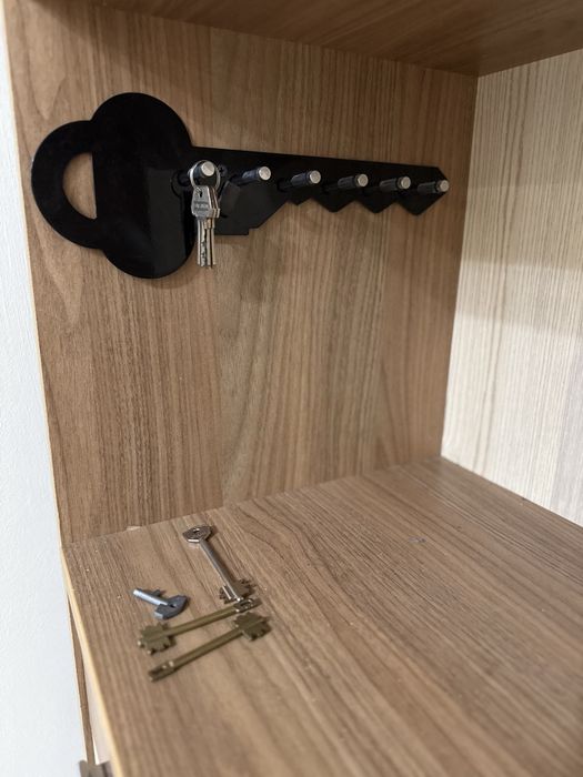 Прихожая, шкаф с полочками