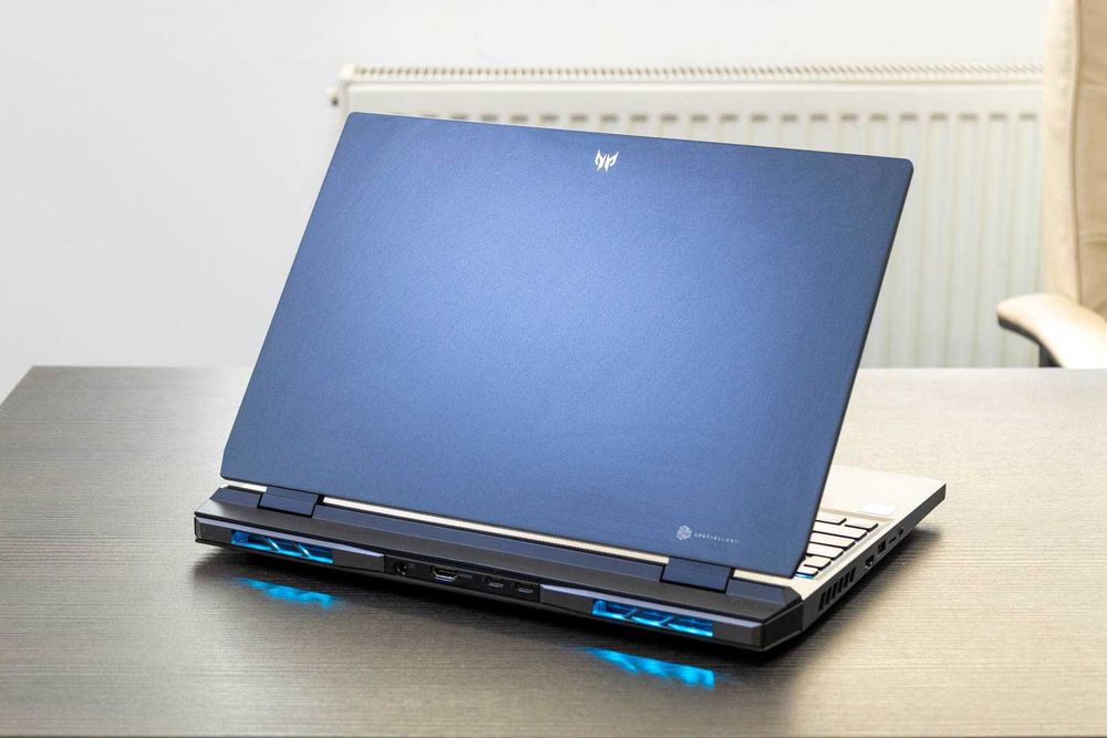 Predator Helios 3D SpatialLabs Edition PH3D15-71 i9 13900HX, RTX 4080