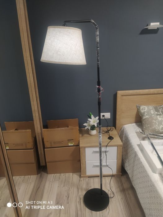 Lampadar, lampa podea