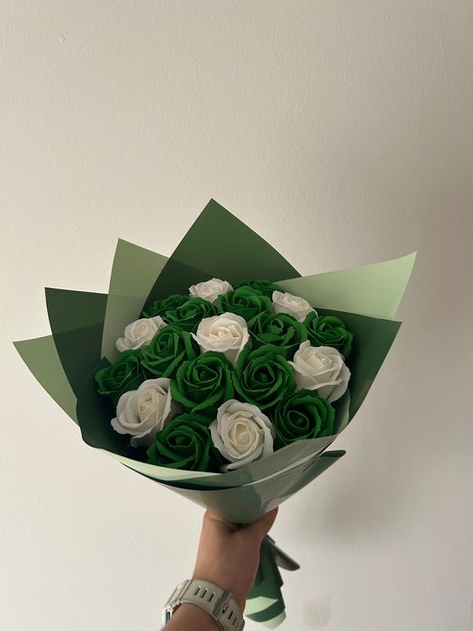 Buchet 19 trandafiri din sapun