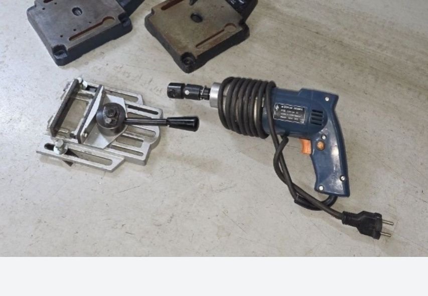 Стойка за бормашина с менгеме  и бормашина Ловеч P10