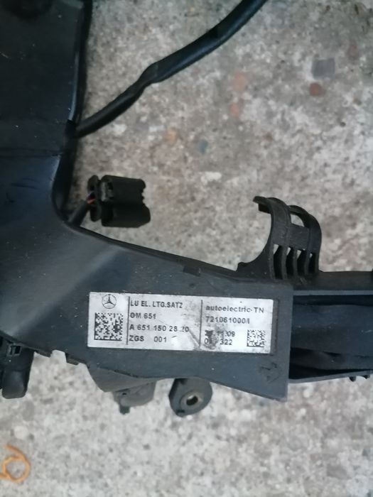 Vand instalație mercedes