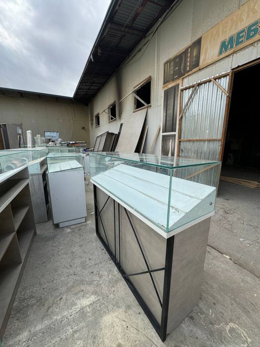 Витрена стеклляаная