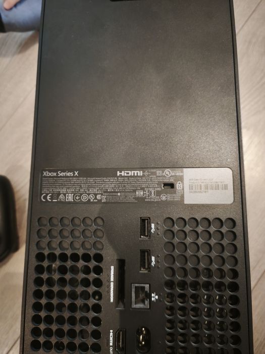 Consola Microsoft Xbox Series X 1TB, negru