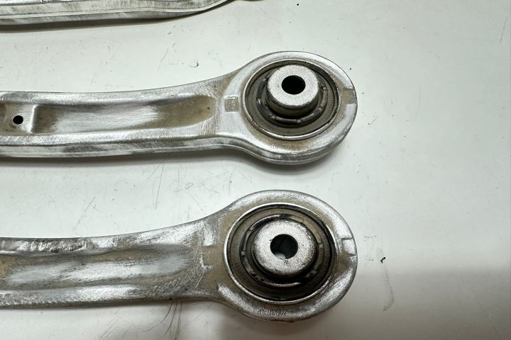 Set brate fata inferioare Audi A6 4F/C6