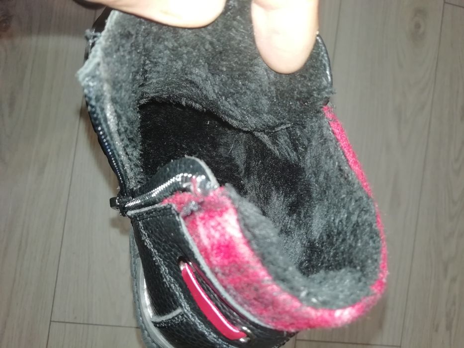 Продам детскую обувь