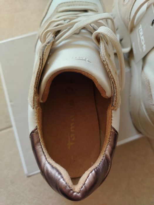 Страхотни дамски сникърси Tamaris – естествена кожа и велур