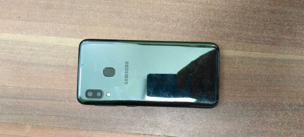 Samsung Galaxy a20