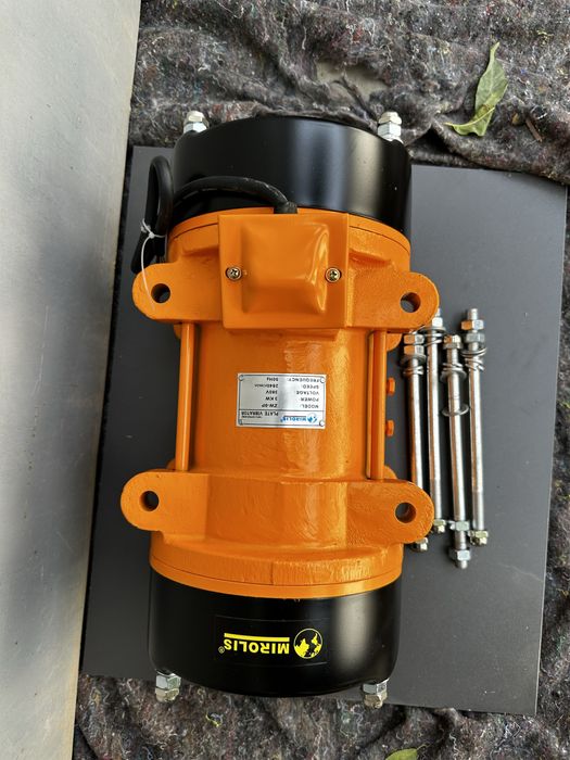 Vibrator  вибратор плашадочний вибратор vibramator plashadchni vibratr