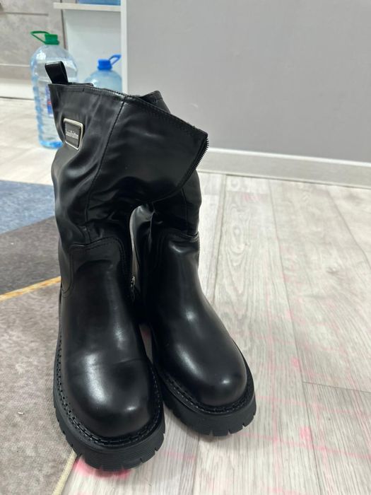 Женская обувь очень хорошо