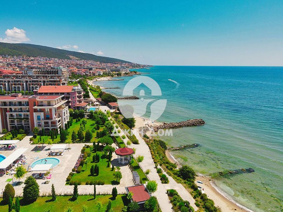 Продава се Двустаен апартамент в Свети Влас - 105 кв.м за 1523 €/кв.м - Снимка #12