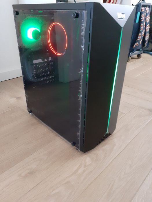 Vând Amd Ryzen 5 1600x (similar cu i5 generația 10)