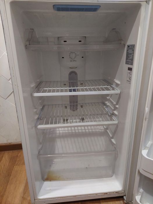 Продам холодильник