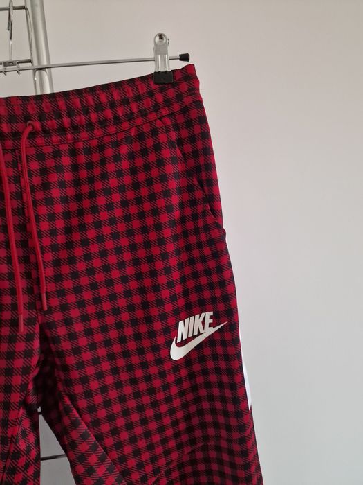 Страхотно мъжко долнище NIKE Ginggam Check , размер М