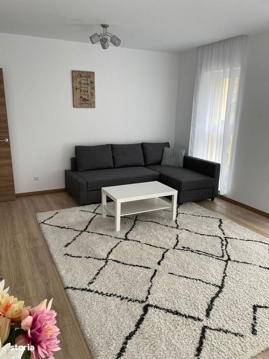 Apartament de închiriat.(Zona Costin Georgian)