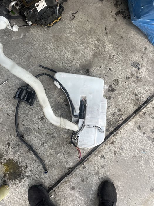 Казанче чистачки бмв ф01 ф02 7 серия bmw f01 f02 казанче