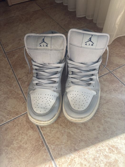 Air Jordan 1 Mid White Midnight Navy Wolf Grey