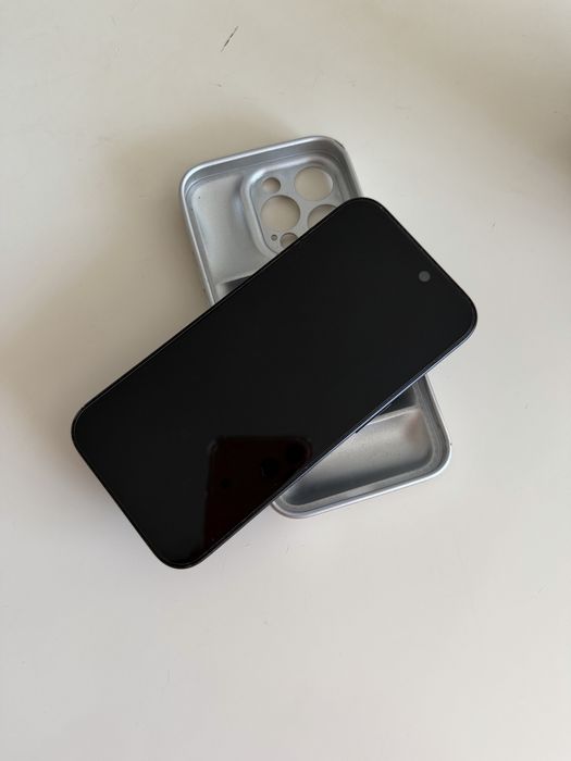 Продам Iphone 15 pro 128 gb