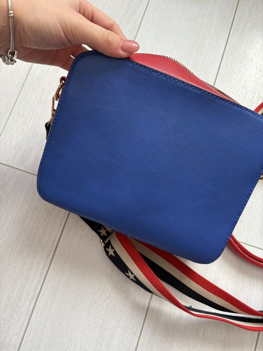 Дамска чанта с коланче