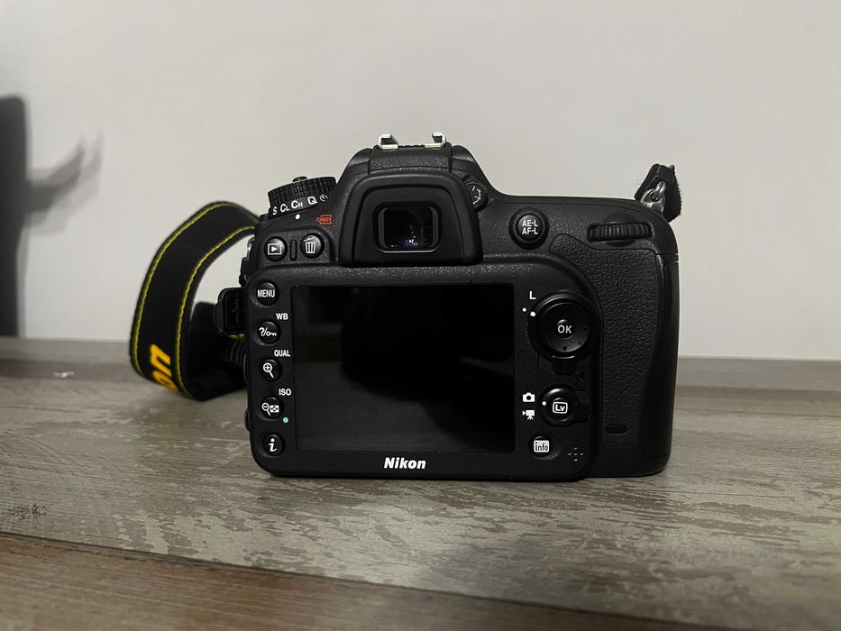 Фотоапарт Nikon D7200 +обектив Nikon AF-S DX NIKKOR 18-105mm