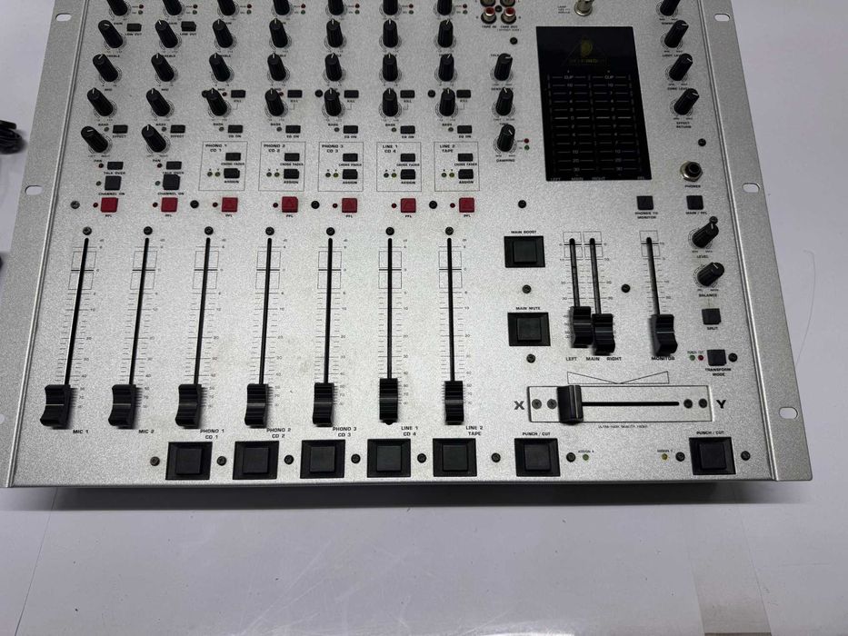 Аудио миксер/пулт - Behringer Pro mixer DX 1000