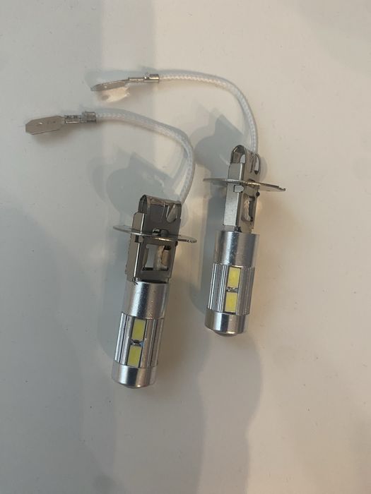 Becuri LED pentru proiectoare